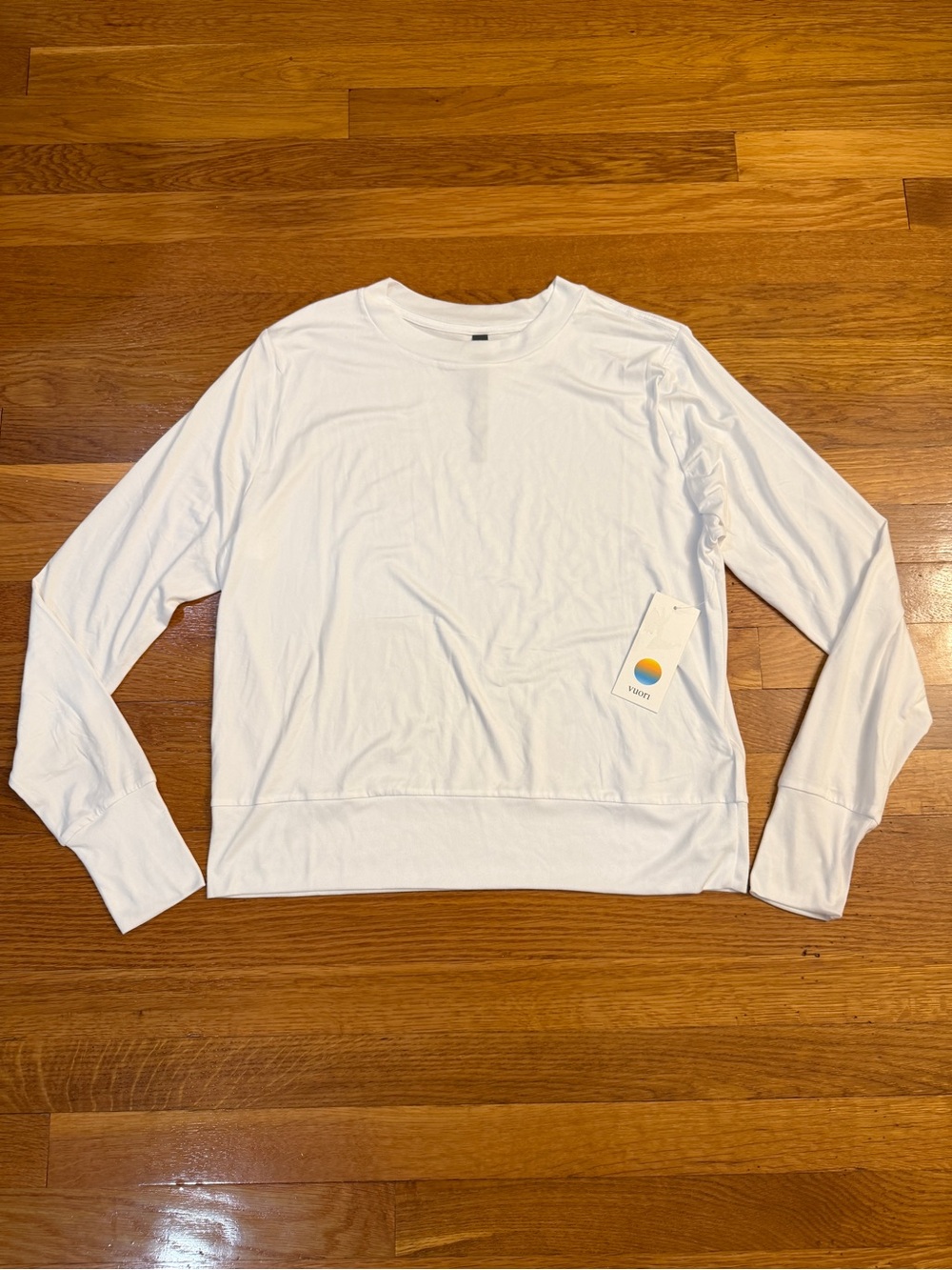 Vuori Women's Daydream Crew in White - Size Medium NWT